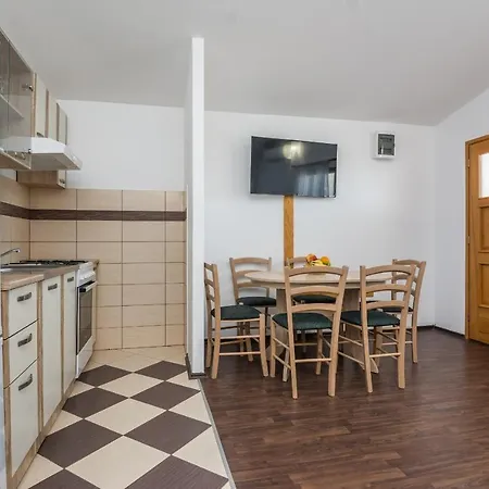 Apartments With A Parking Space Vir - 19114 * فير